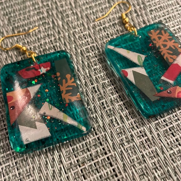 XMAS Handmade Festive Medium Holiday Earrings Green Rectangle - Picture 9 of 10